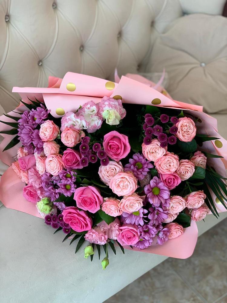 Букет цветов из: Хризантемы, Розы и Лизиантусы в Дондуковском