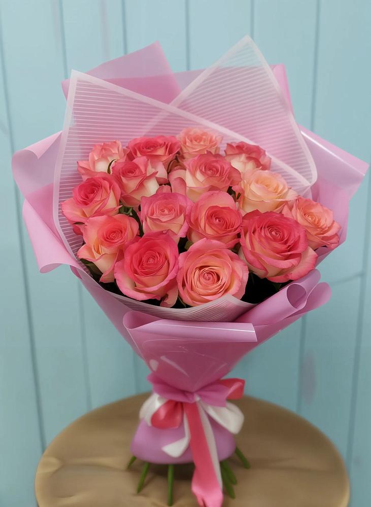 Букет 15 Розовых роз Равель в Дондуковском