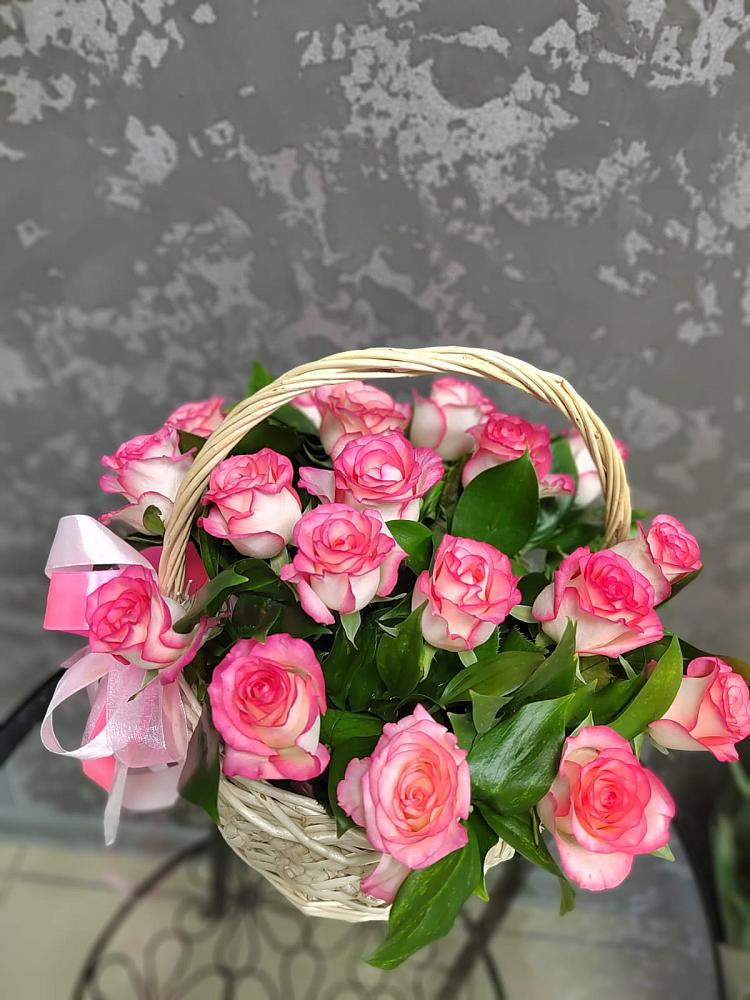 Цветочная композиция из Розы в корзине в Дондуковском