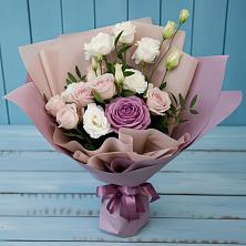 Букет цветов из:  Розы и Лизиантусы в Дондуковском