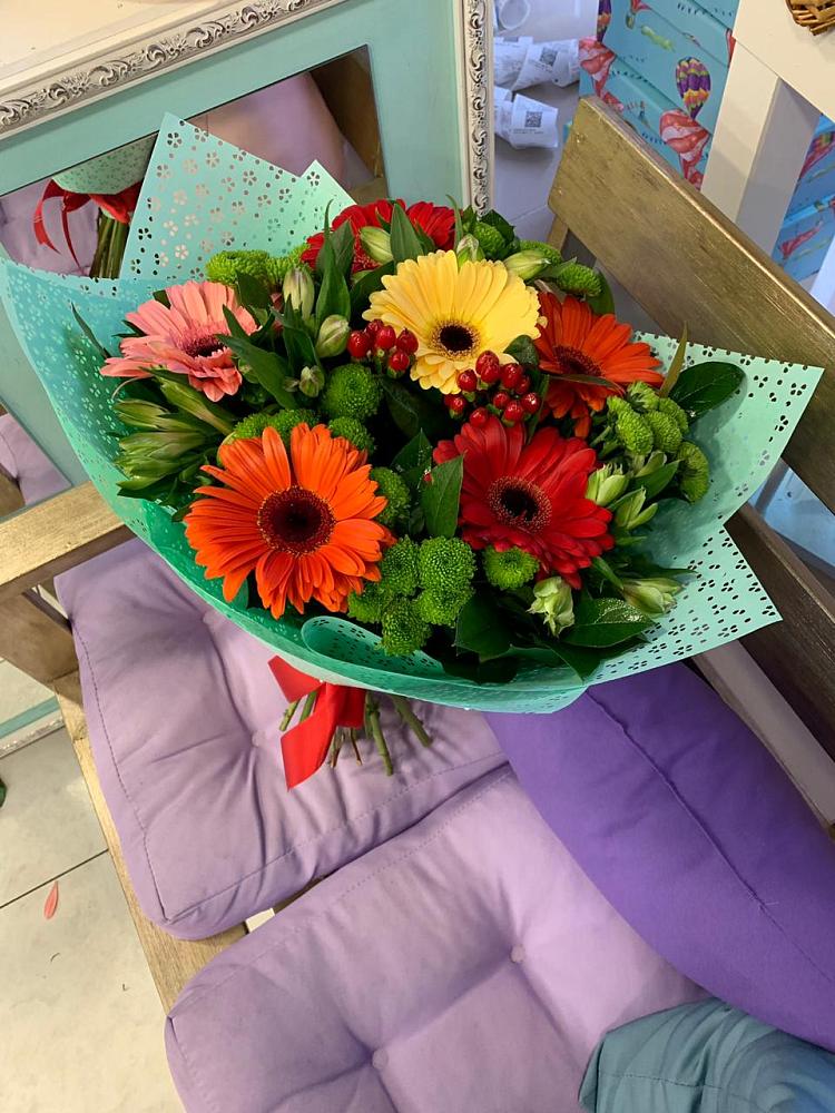 Букет цветов из: Герберы, Хризантемы и Альстромерии в Дондуковском