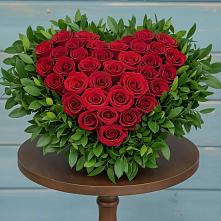 Цветочная композиция из Розы в виде сердца в Дондуковском