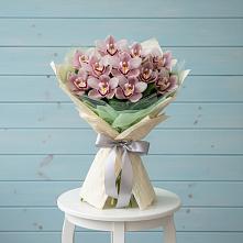 Букет цветов из:  Орхидеи и Розы в Дондуковском