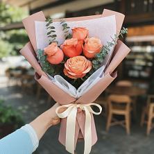 Букет цветов из:  Розы в Дондуковском
