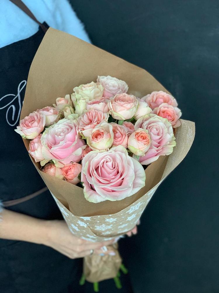 Букет цветов из: Хризантемы и Розы в Дондуковском