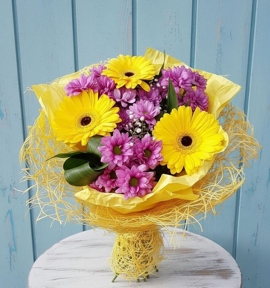 Букет цветов из: Хризантемы и Герберы в Дондуковском