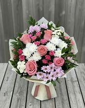 Букет цветов из:  Альстромерии, Гвоздики, Розы и Хризантемы в Дондуковском