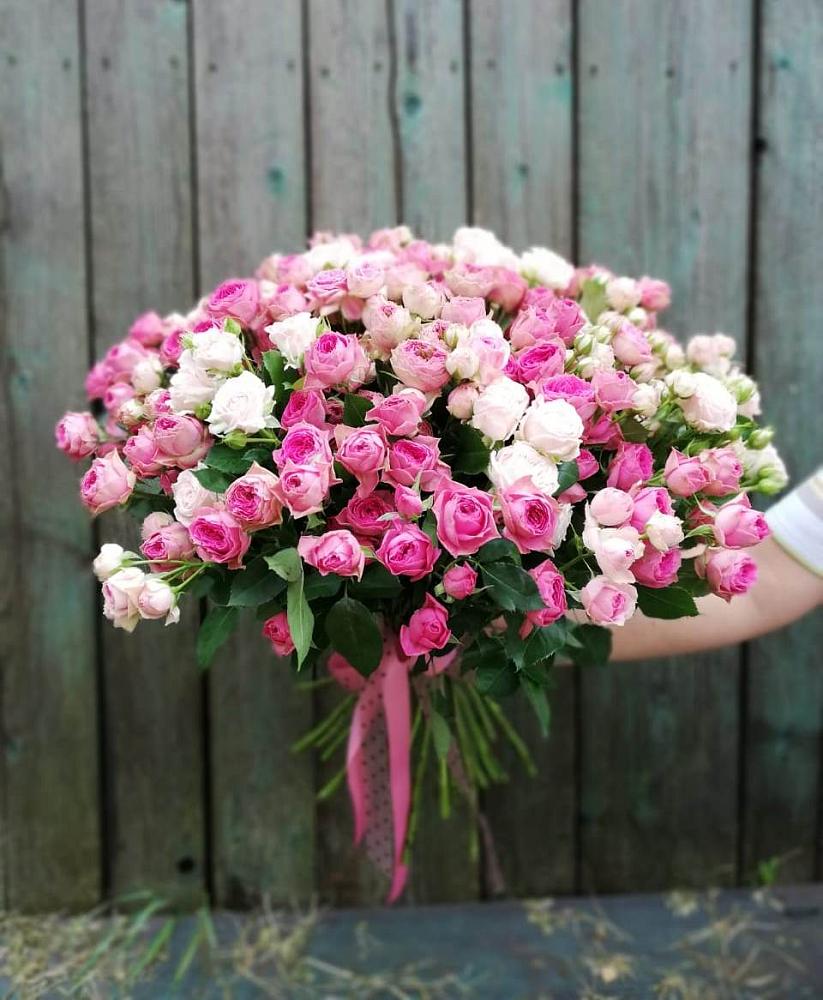 Букет Розовые кустовые розы Натали и Лав Лидия в Дондуковском