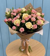 Букет цветов из:  Розы в Дондуковском