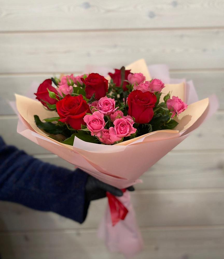 Букет цветов из: Розы в Дондуковском