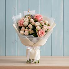 Букет цветов из:  Розы в Дондуковском