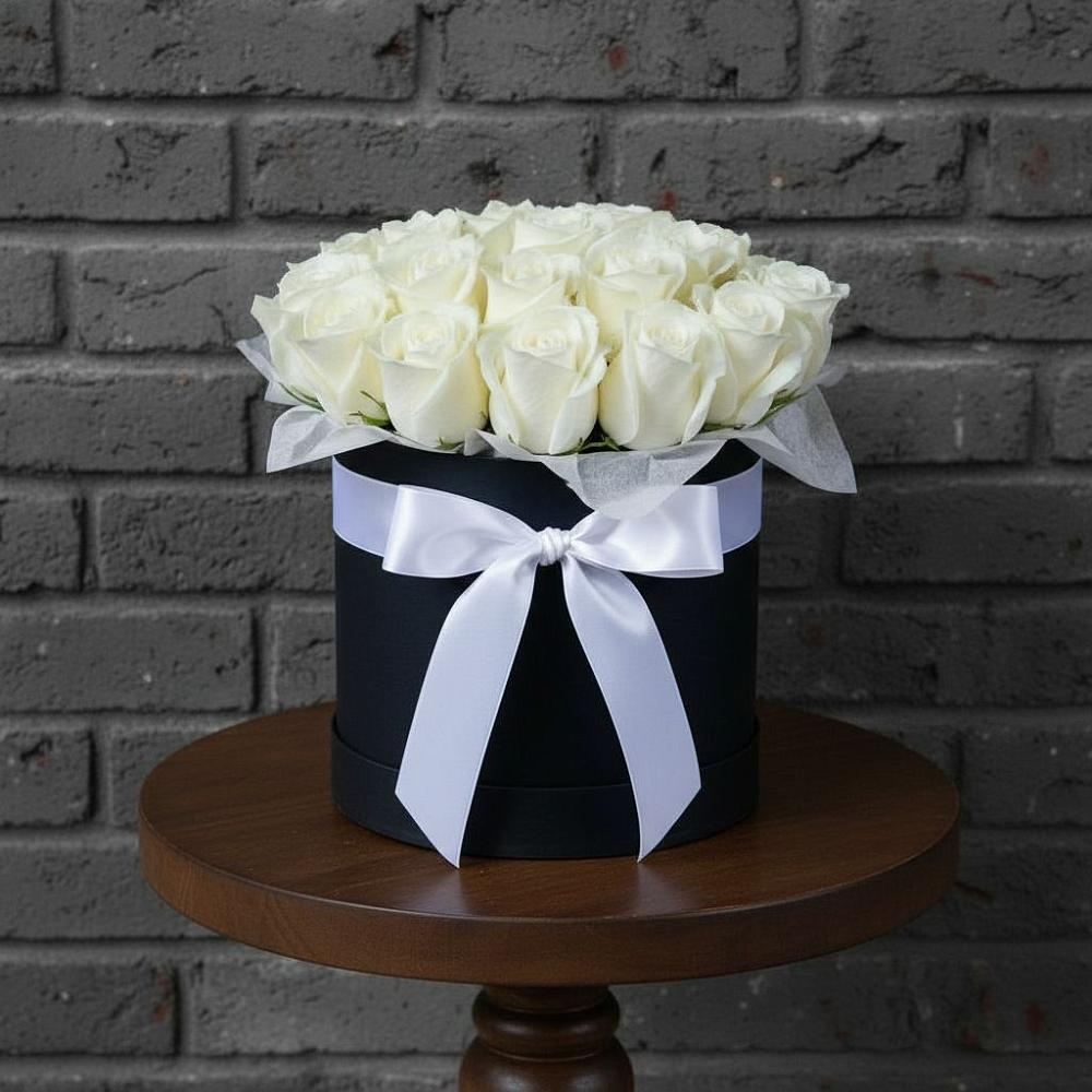 Цветочная композиция из Розы в шляпной коробке в Дондуковском