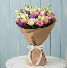 Букет цветов из:  Лизиантусы в Дондуковском