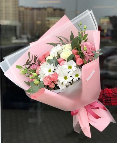 Букет цветов из: Розы, Лизиантусы и Хризантемы в Дондуковском