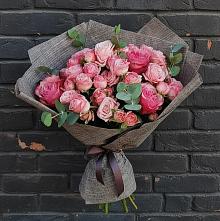 Букет цветов из:  Розы в Дондуковском